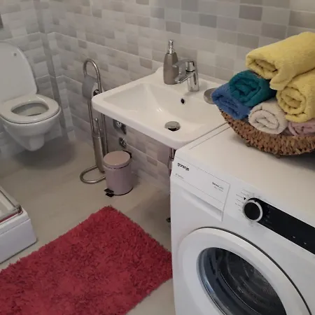 New Dany With Parking For Two *