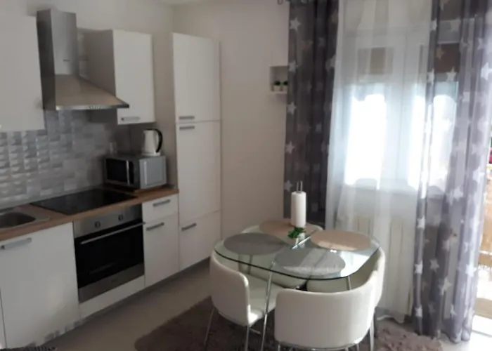 Апартаменты New Dany With Parking For Two *