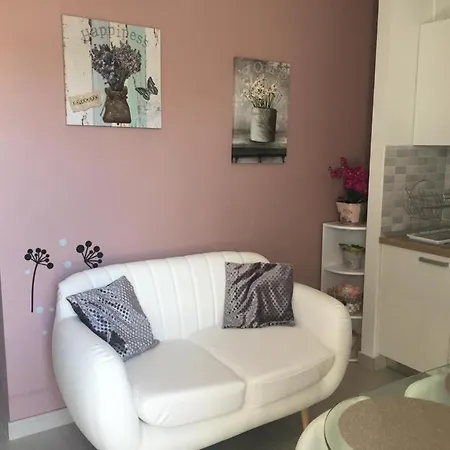 New Dany With Parking For Two *