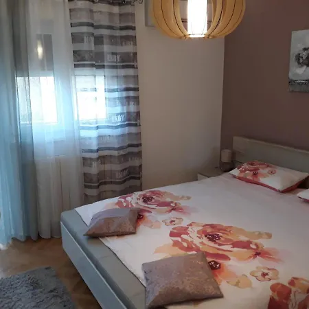 Lägenhet New Dany With Parking For Two *