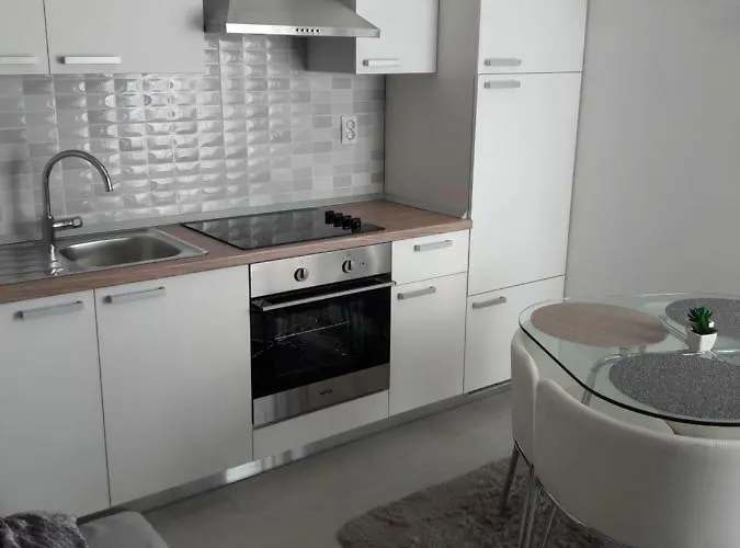 New Dany With Parking For Two Σπλιτ